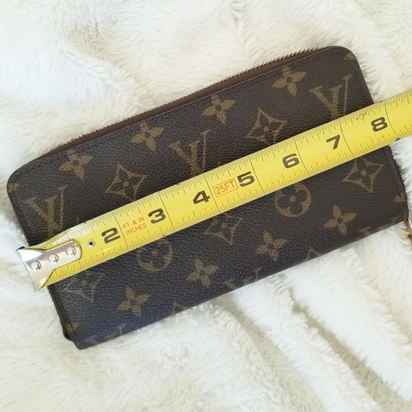 Louis Vuitton Monogram Zippy Zip-up Canvas Wallet - Picture 9 of 15